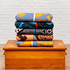 Woollen Basotho - Victoria England - Crest | Black/Cobalt/Gold